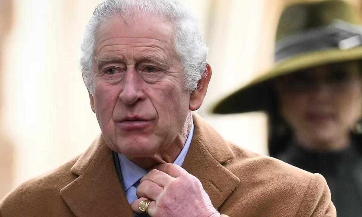 Re Carlo abbandonato, i figli non saranno presenti a Natale | La decisione fa esplodere i dubbi sulla monarchia