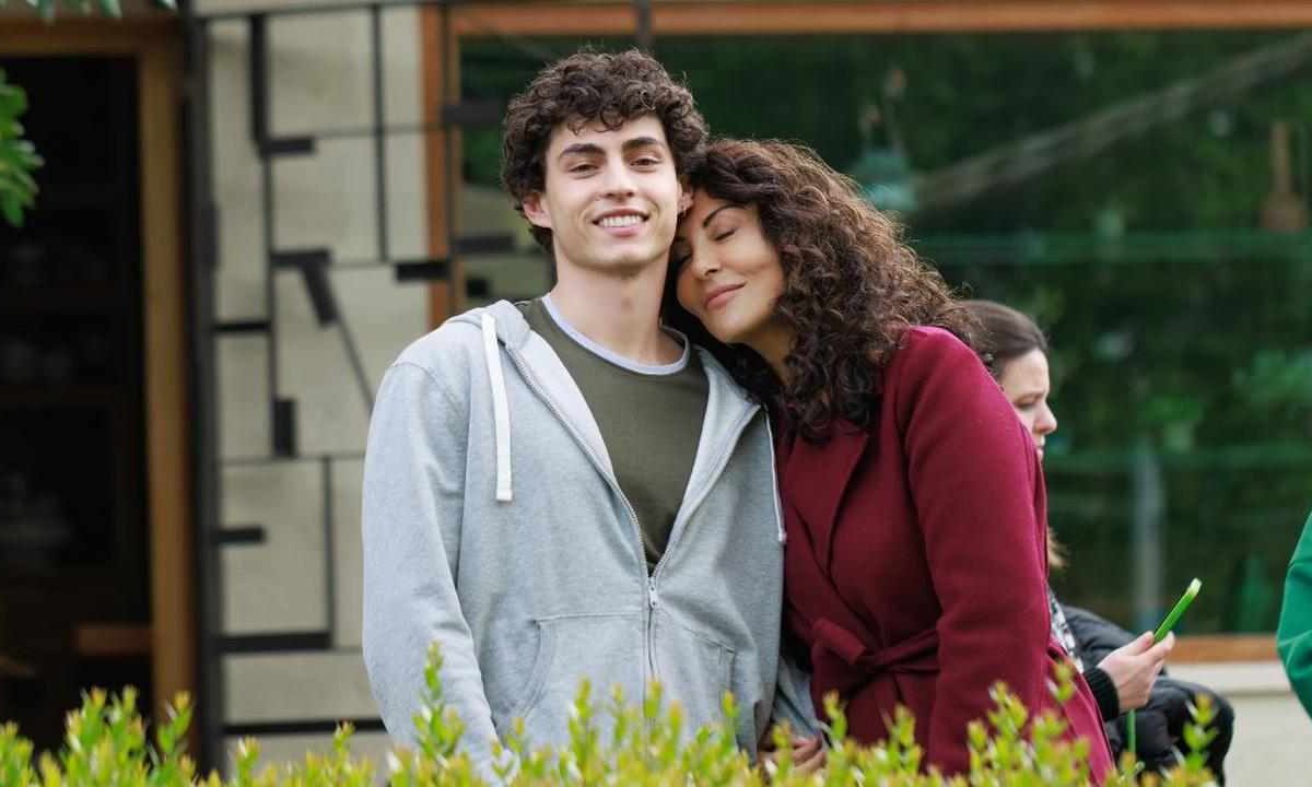 A testa alta – Il coraggio di una donna: numero puntate svelato | La storia è più lunga del previsto