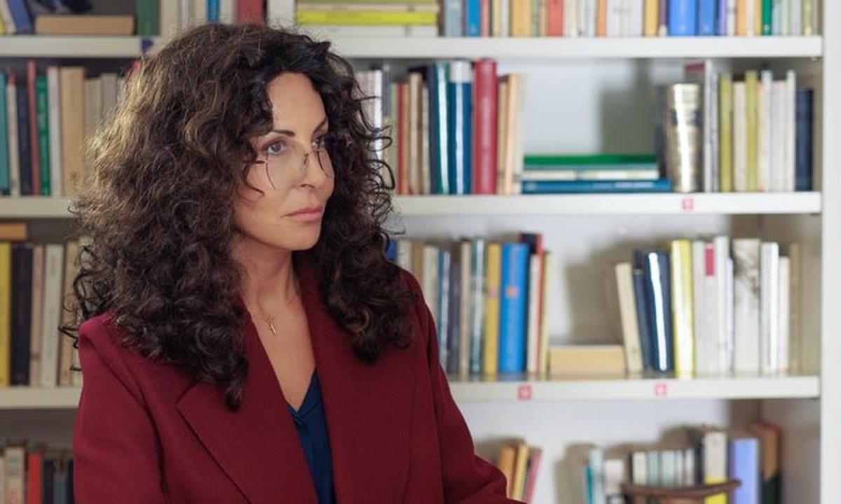 Rai, A testa alta arriva in tv con una storia durissima | La data del debutto che tutti aspettano con Sabrina ferilli