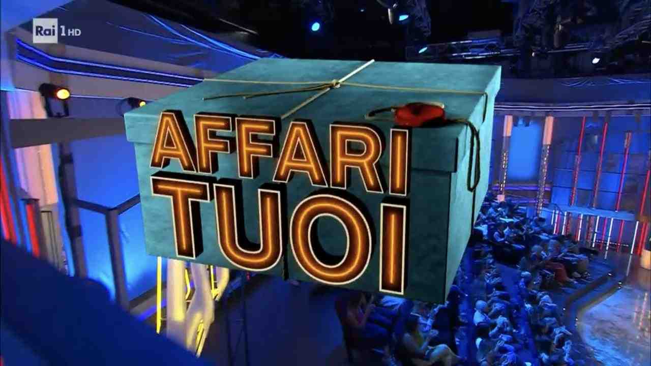 Affari Tuoi, passa a Mediaset con effetto immediato: nuovo conduttore | Il colpaccio di Per Silvio manda in vacca la concorrenza