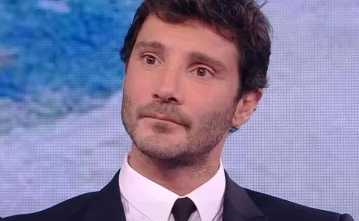 Rai distrugge Stefano De Martino: adesso gli chiedono anche il sangue | Questo distrugge il palinsesto
