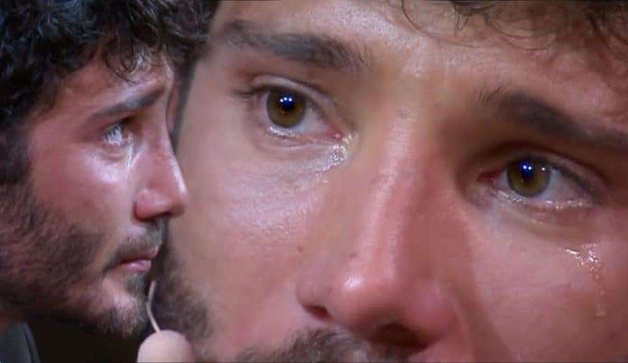 Stefano De Martino, il dolore per la perdita è troppo forte | Scoppia a piangere in diretta