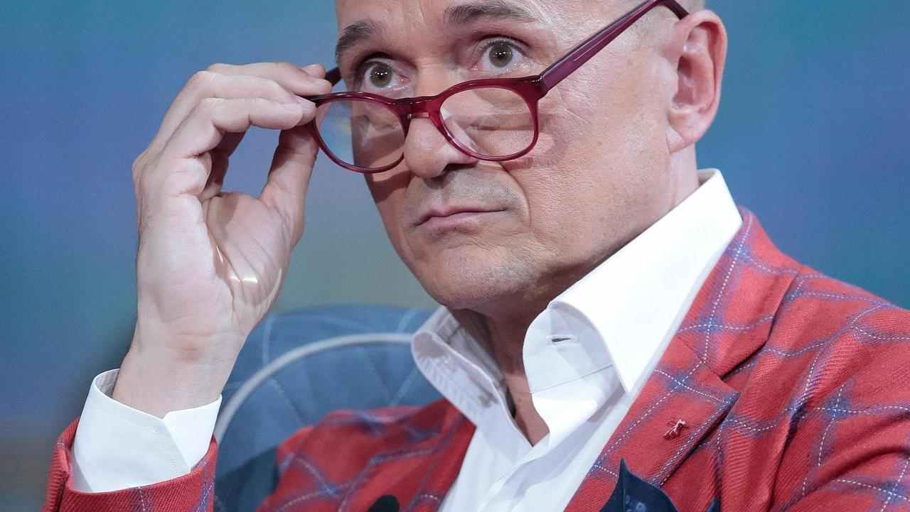Alfonso Signorini, un altro ex gieffino rompe il silenzio: anche lui deve raccontare cos’è successo | Retroscena inedito lo demolisce